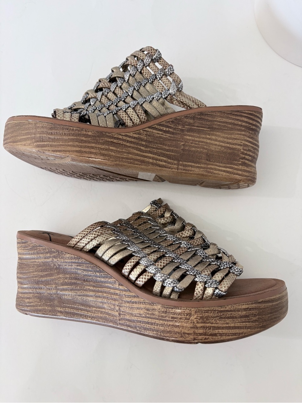 OTBT STARLIKE Woven Leather Wedge Slide Sandals Metallic Boho Hippie EUC 7.5 - Picture 8 of 13